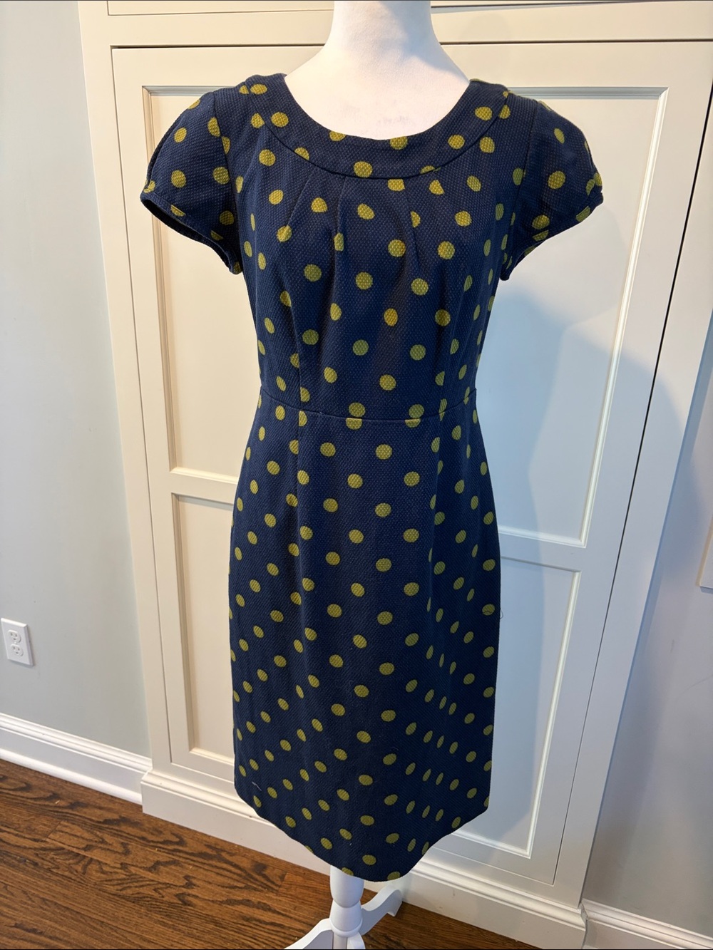 Boden 100% Cotton Navy Green Polka Dot Shift Dress Capsleeves, EUC, Size 10R